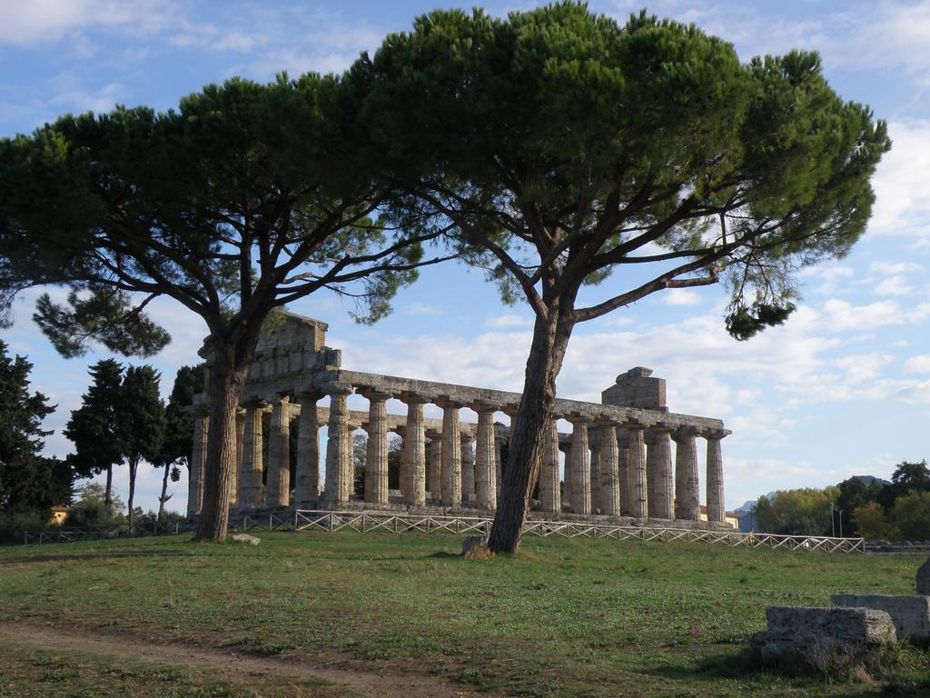 Hotel Mandetta Paestum Bagian luar foto