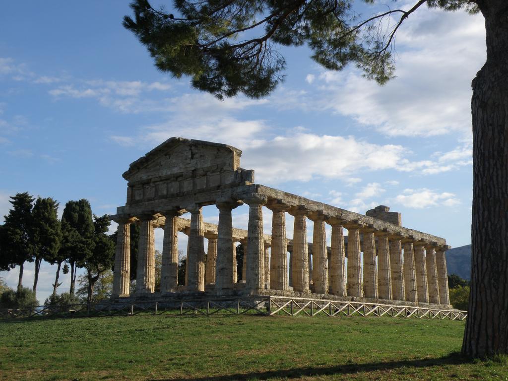 Hotel Mandetta Paestum Bagian luar foto