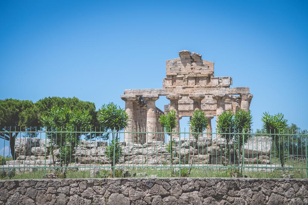 Hotel Mandetta Paestum Bagian luar foto