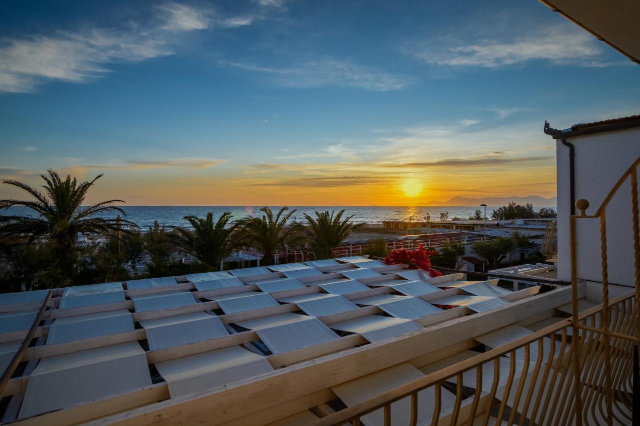 Hotel Mandetta Paestum Bagian luar foto