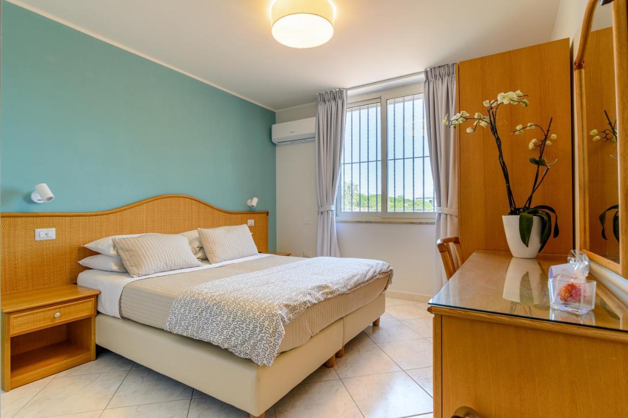 Hotel Mandetta Paestum Bagian luar foto